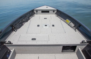 Crestliner Discovery 1650 + Motor + Trailer