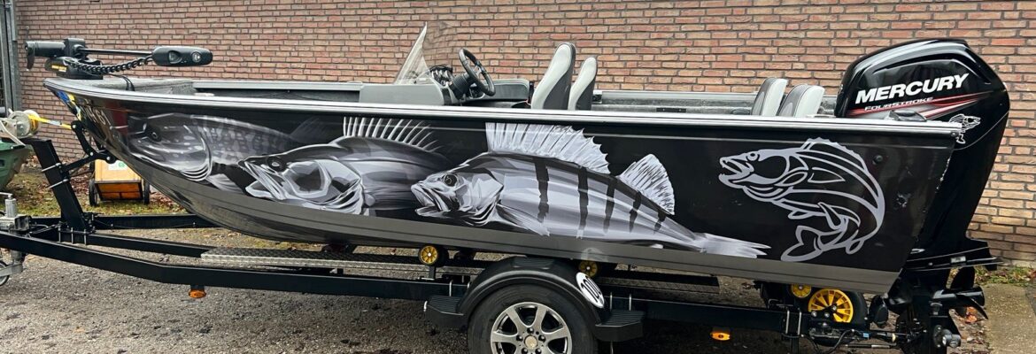 Crestliner Fish Hawk 1650 SE SC mit Mercury F100 und Pega Trailer