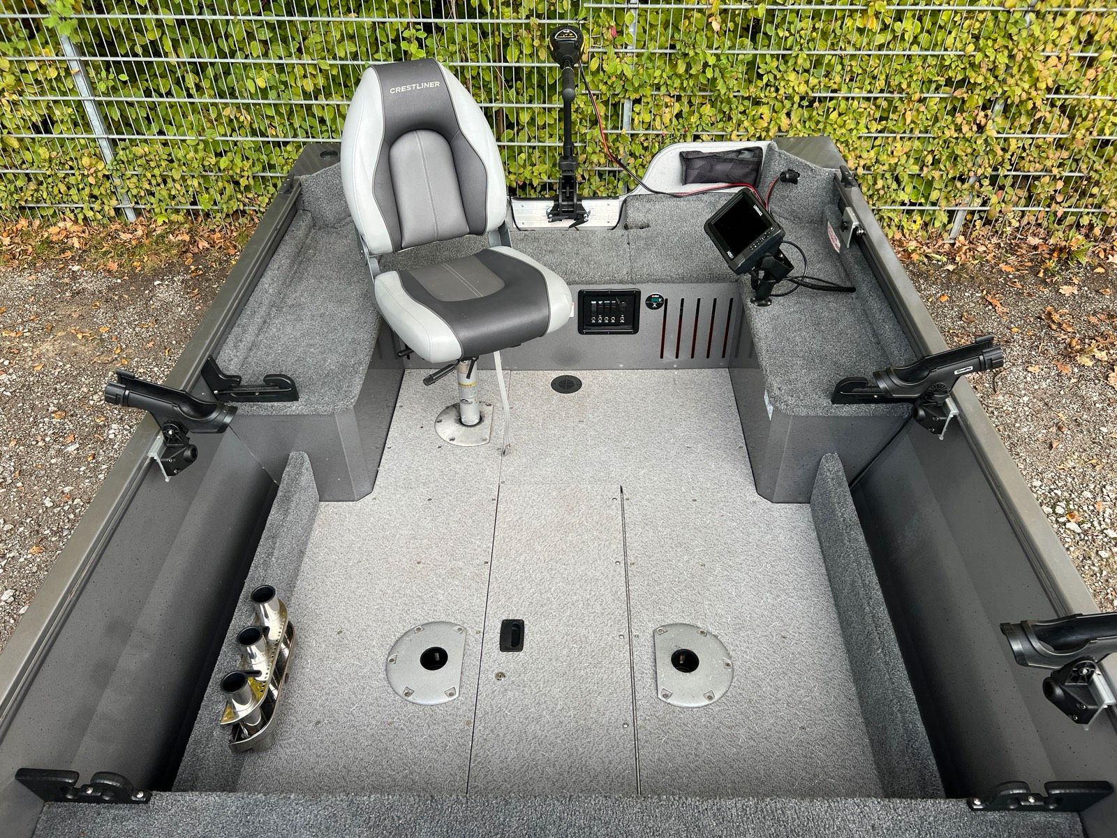 Crestliner Discovery 1450 Tiller