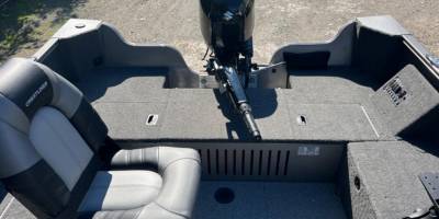 Crestliner Vision 1600 Tiller