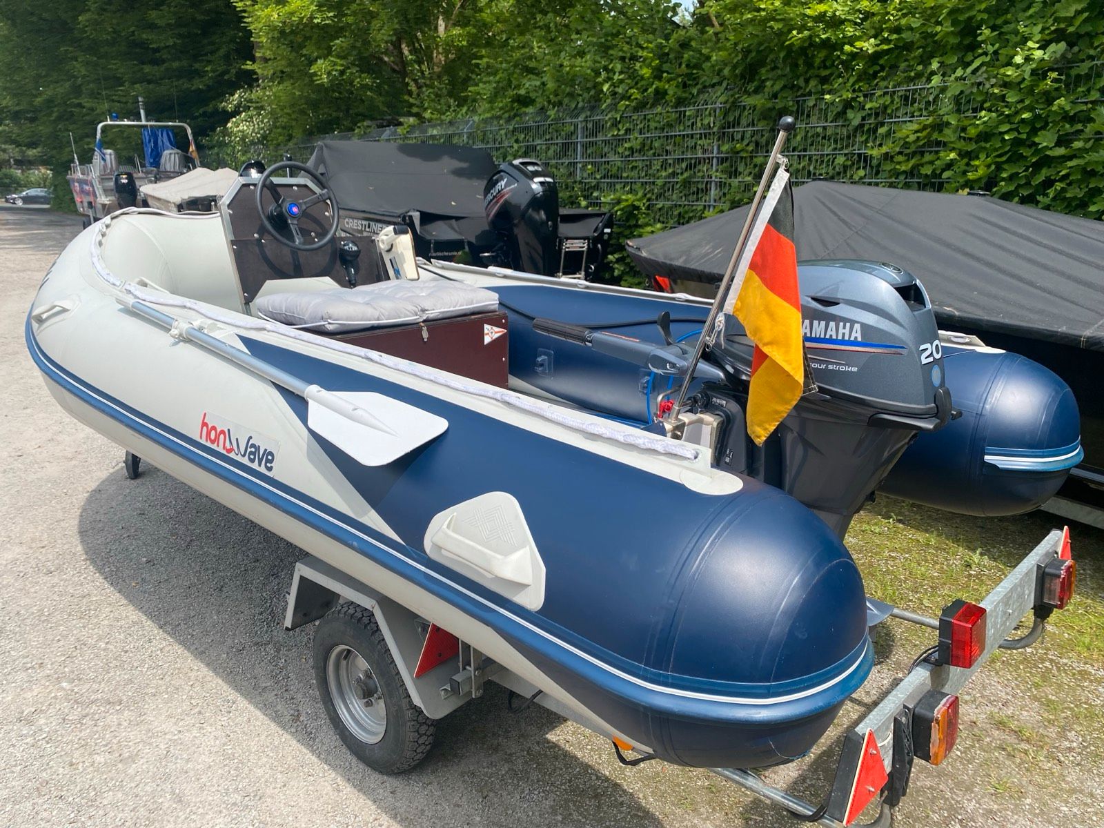 Schlauchboot Honwave mit Yamaha F20