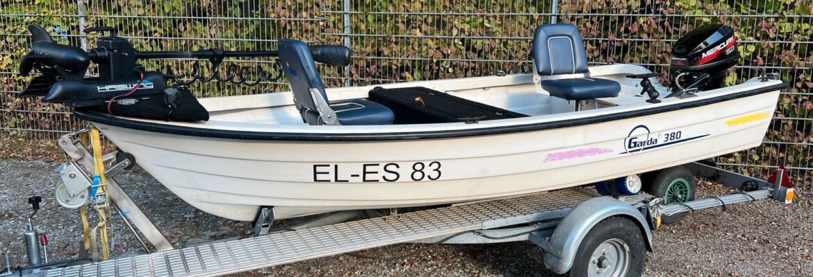 Angelboot Garda 380 mit Motor u. Trailer u. Elektronik