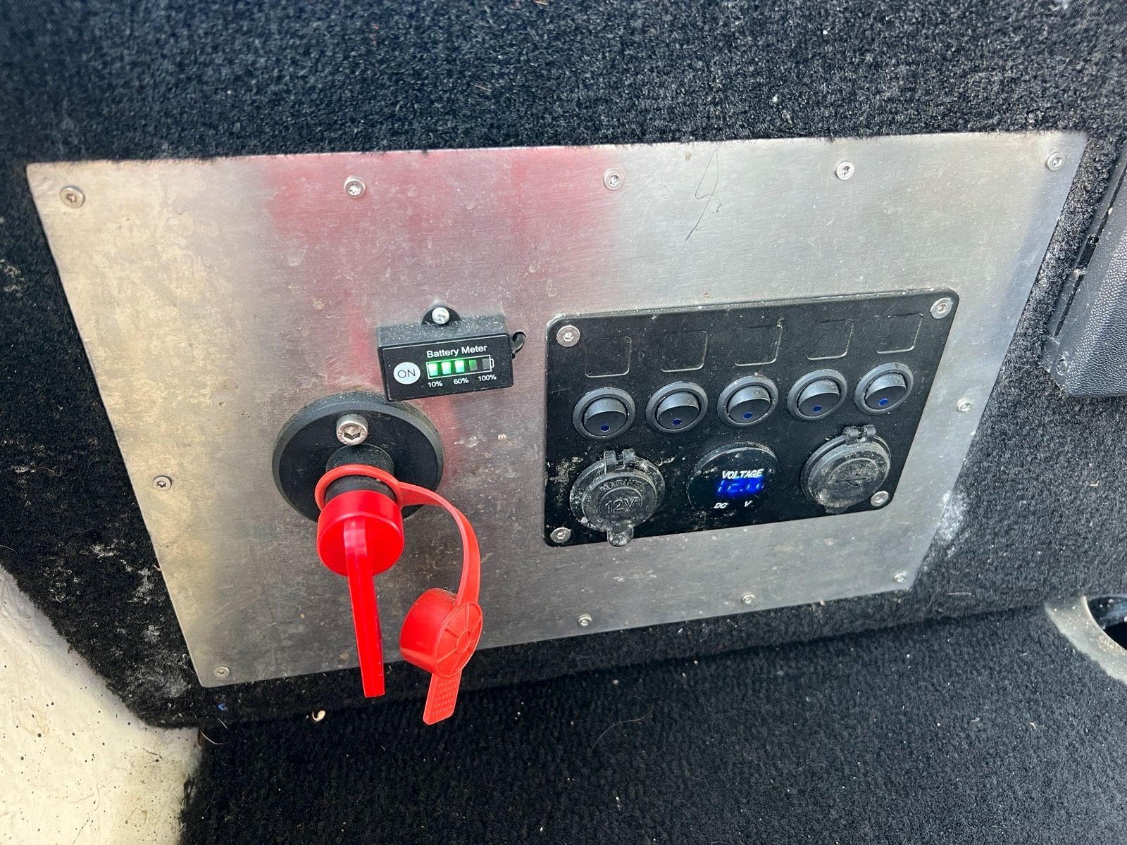 Angelboot Garda 380 mit Motor u. Trailer u. Elektronik