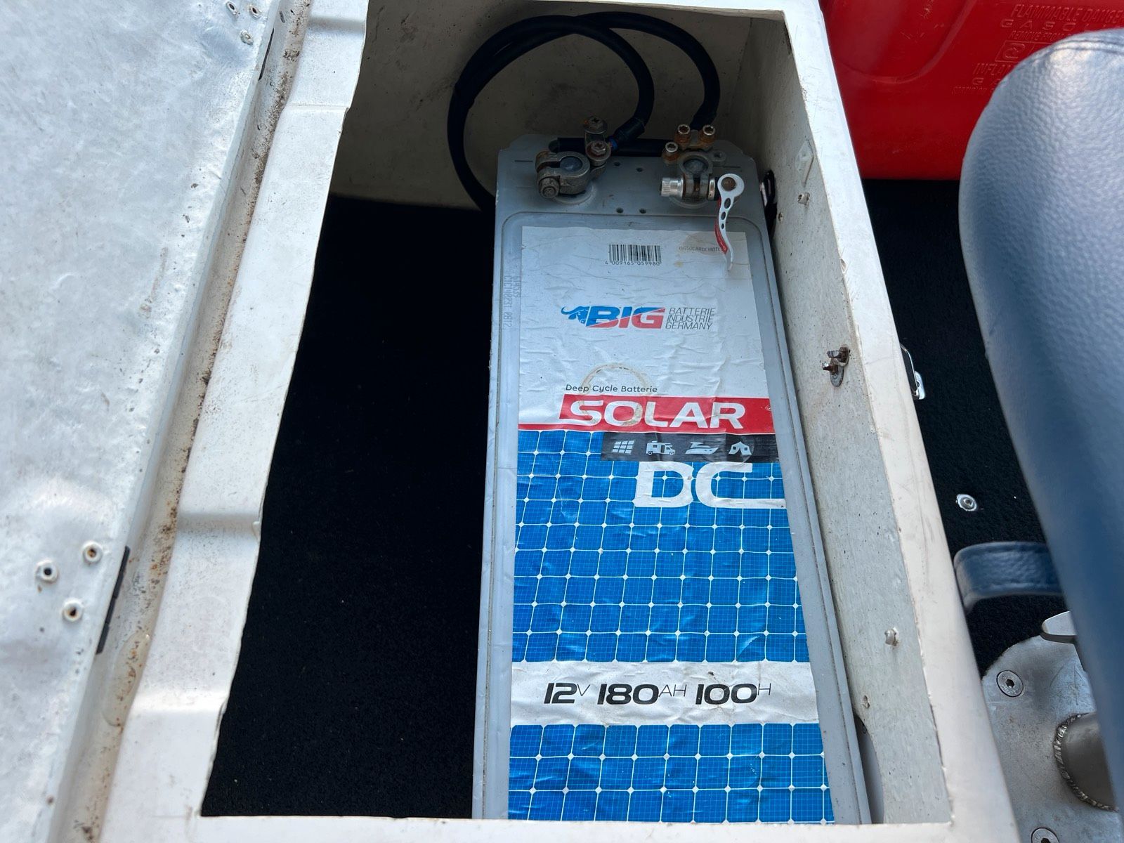 Angelboot Garda 380 mit Motor u. Trailer u. Elektronik